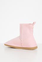 Cotton On - Body home boot - cotton candy