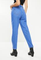 Missguided - Clean riot mom jean - blue