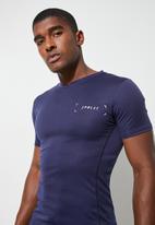 Superbalist - Muscle fit sports tee - navy