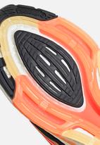 adidas Performance - Ultraboost 22 - core black/turbo/flash orange
