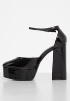 Madden Girl - Dion platform heel - black patent