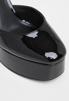 Madden Girl - Dion platform heel - black patent