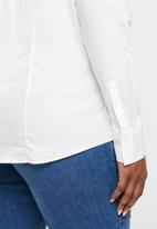 POLO - Plus wmn basic shirt long sleeve concealed front shirt - white