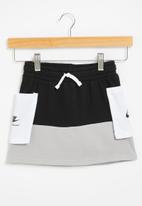 Nike - Nkg nike heritage skirt - multi