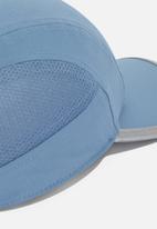 adidas Performance - Run 4p cap a.r - altered blue & halo silver
