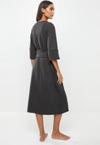 STRONG by T-Shirt Bed Co. - Midi gown - deep charcoal