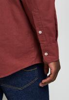 Lark & Crosse - Regular fit textured shirt - burgundy