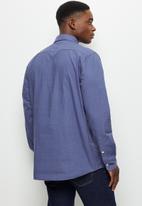 Lark & Crosse - Regular fit textured shirt - blue