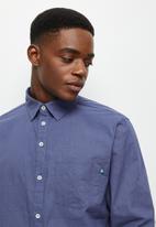 Lark & Crosse - Regular fit textured shirt - blue