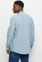 Lark & Crosse - Regular fit notch neck shirt - blue