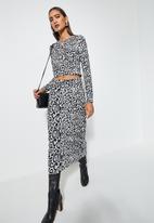 VELVET - Printed jacquared pull on skirt - grey & black