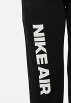 Nike - Nkb b nsw nike air tracksuit - black
