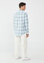 Cotton On - Camden long sleeve shirt - seafoam ombre check