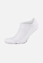 Falke - Silver cushion sneaker sock - white