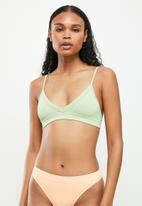 Cotton On - Seamless chunky triangle bralette 2-pack - pistachio & peach sand