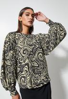 Superbalist - Crew neck dramatic sleeve shell - fossil texture print