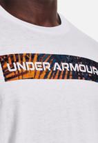 Under Armour - UA Word Mark Fill LS Tee- White & white