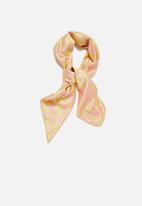 Rubi - Versatile scarf - green & pink camilla wave