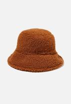 Rubi - Bianca textured bucket hat - tan sherpa