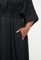 AMANDA LAIRD CHERRY - Plus pilansberg dress - black fine twill