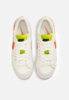 Nike - Blazer low '77 jumbo - sail/rush orange/atomic green