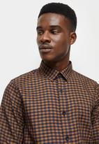 Lark & Crosse - Regular fit check long sleeve shirt - brown & navy 