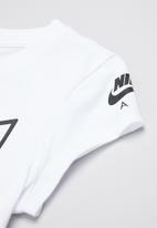 Nike - Nkg air graphic tee - white