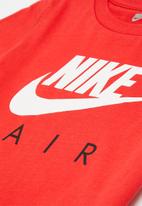 Nike - Nkb futura air short sleeve tee - university red