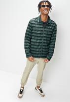 STYLE REPUBLIC - Check sherpa lined utility jacket - green & navy 