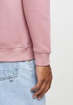 adidas Originals - Essential Trefoil Crew Sweatshirt   - Mauve