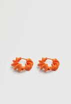 MANGO - Metallic hoop earrings - orange