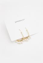 Superbalist - Lidya faux pearl earrings - gold