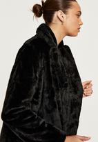 Supré  - Noah fur longline jacket - black