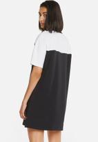 PUMA - Power colorblock tee dress - black & white 