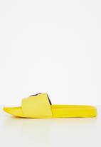 Superdry. - Core pool slide - yellow