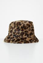 Superbalist - Animal print bucket hat - brown