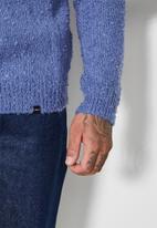 Superbalist - Regular fit textured boucle knit - blue