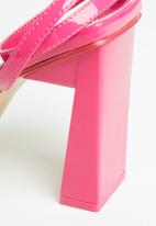 Public Desire - Charlotte square toe heel - pink patent