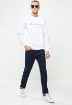 Ben Sherman - Check emb crew fleece sweater - white