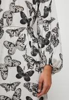 edit - Bubble sleeve belted midaxi - mono butterfly