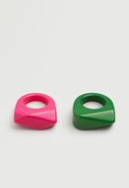 MANGO - 2 Pack resin rings - green & pink