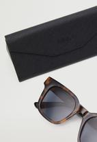 MANGO - Polarized sunglasses - brown
