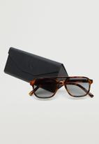 MANGO - Polarized sunglasses - brown