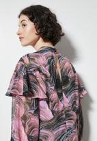 Superbalist - Dropped shoulder femme blouse - pink texture waves