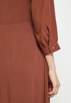 edit - Femme collared maxi shirt dress - mahogany