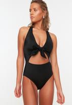 Trendyol - Cut out detailed swimsuit - black
