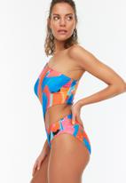 Trendyol - Brush effect cut-out detailed swimsuit - multi