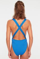 Trendyol - Textured back detailed swimsuit - blue