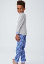 Cotton On - Noah long sleeve pyjama set - light grey & blue 