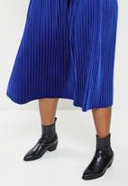 Me&B - Plus velvet maxi skirt - blue